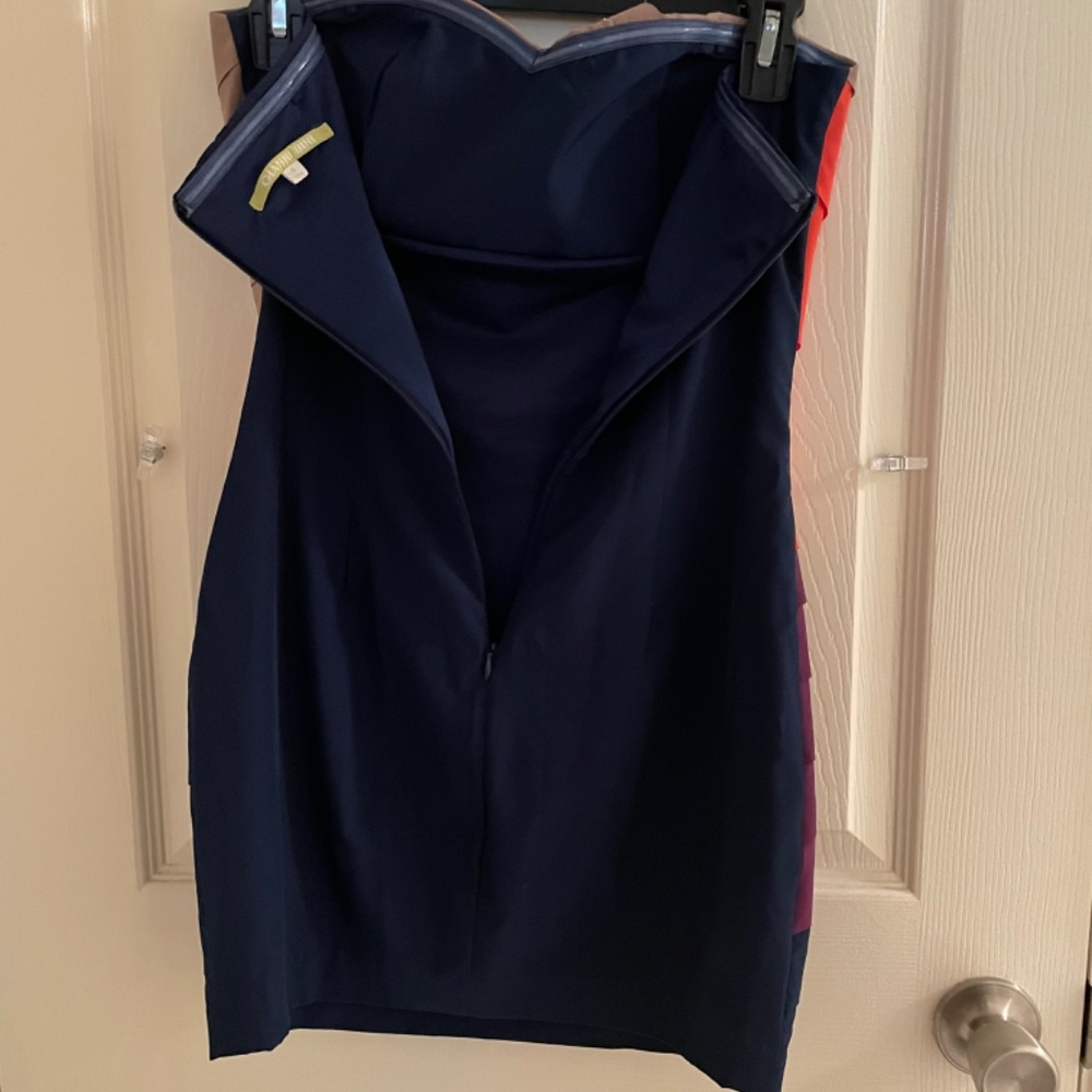 Dress - Picture 4 of 7